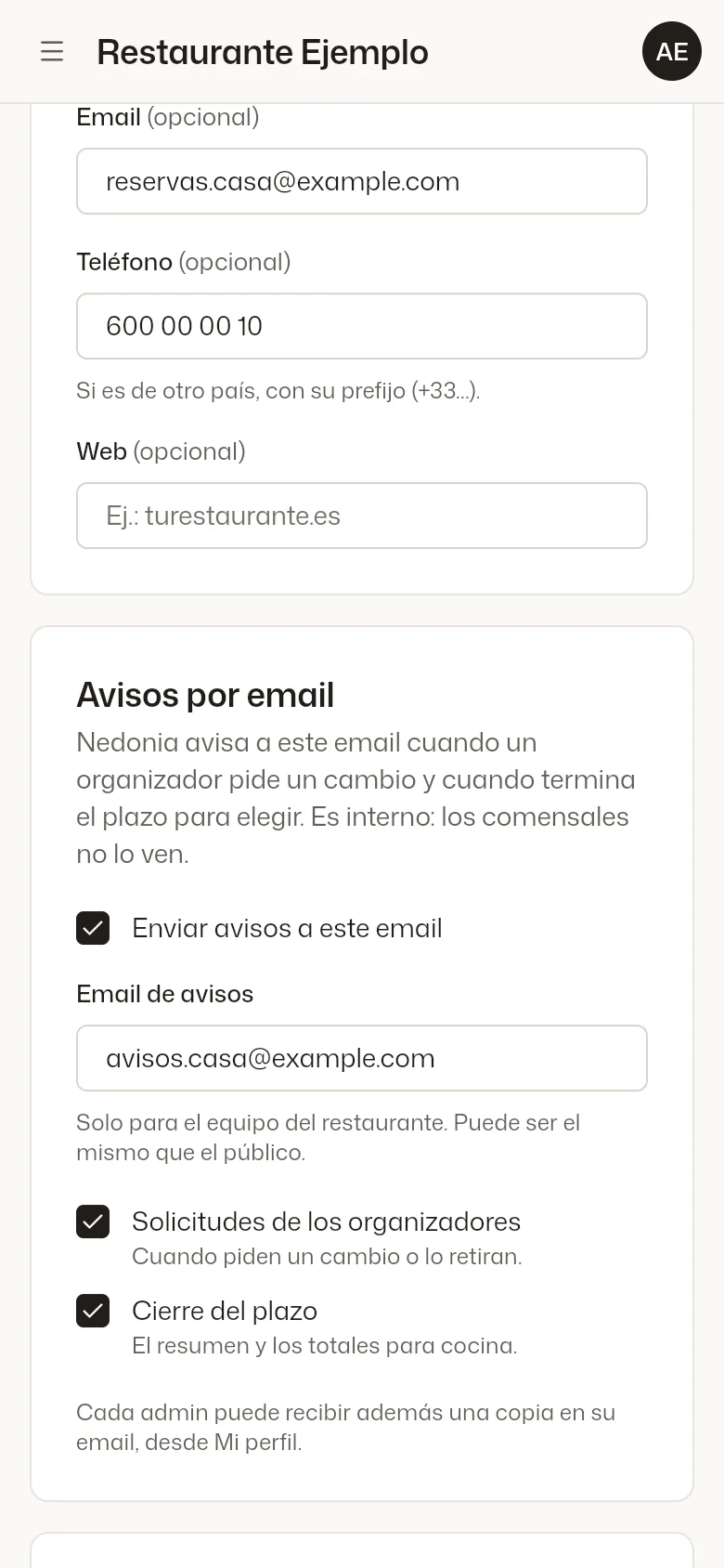 La sección «Avisos por email» de un local, con el email de avisos y qué le llega. Datos de ejemplo.